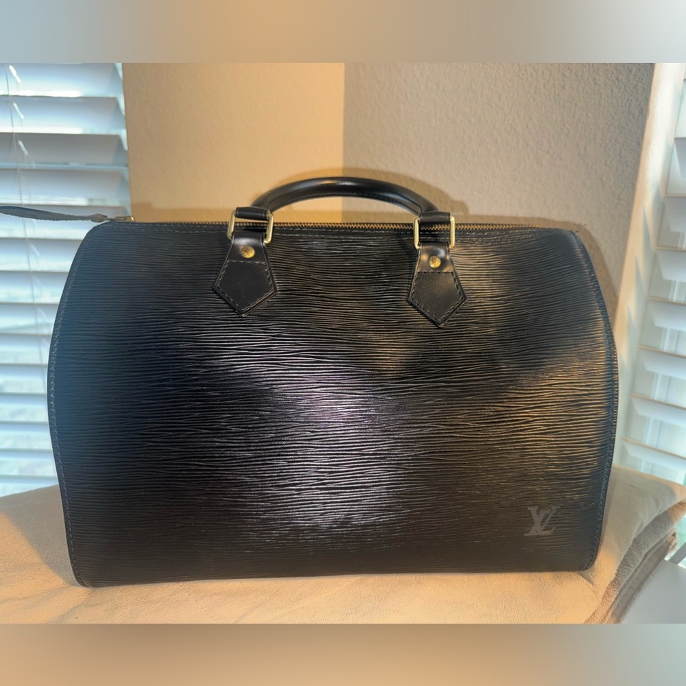 Louis Vuitton Black Epi Speedy 30